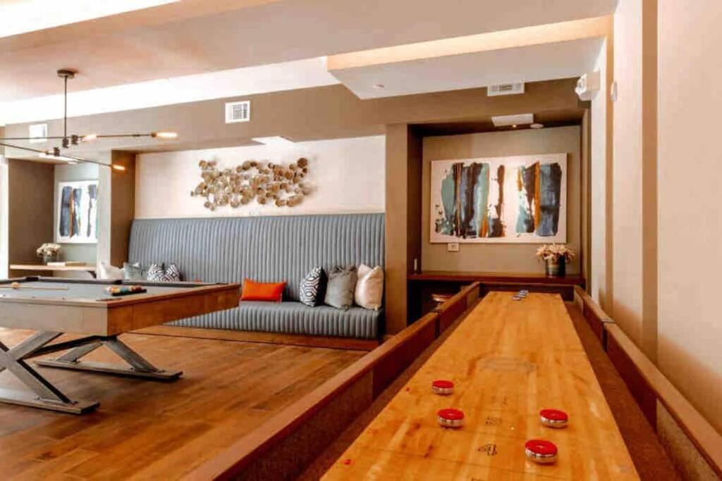Downtown Living 1Br W/ Free Parking Garage Apartment Houston Exterior photo