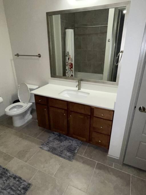 Downtown Living 1Br W/ Free Parking Garage Apartment Houston Exterior photo