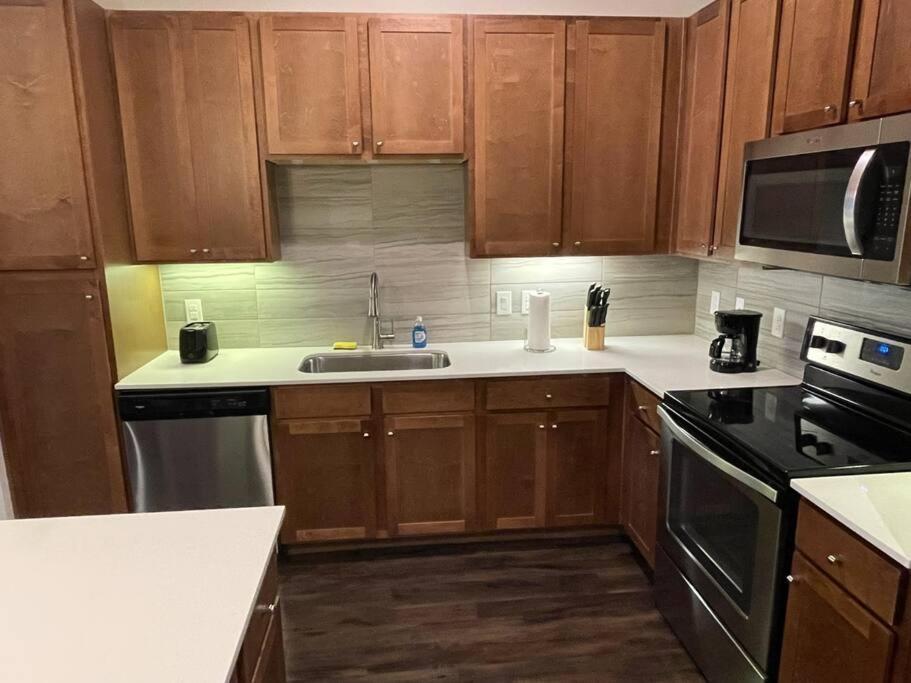Downtown Living 1Br W/ Free Parking Garage Apartment Houston Exterior photo
